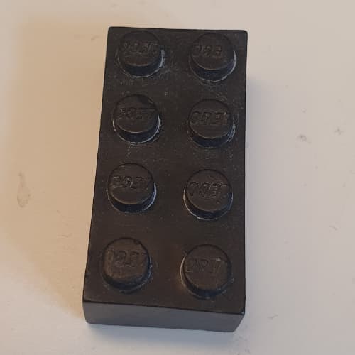 Brick 2 x 4 with Old Logo on Studs and without Cross Supports