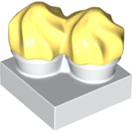 Duplo Food, Two Cakes on Plate Yellow