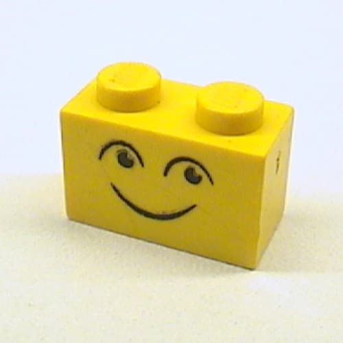 Brick 1 x 2 with Eyes, Smile, and Eyebrows Print