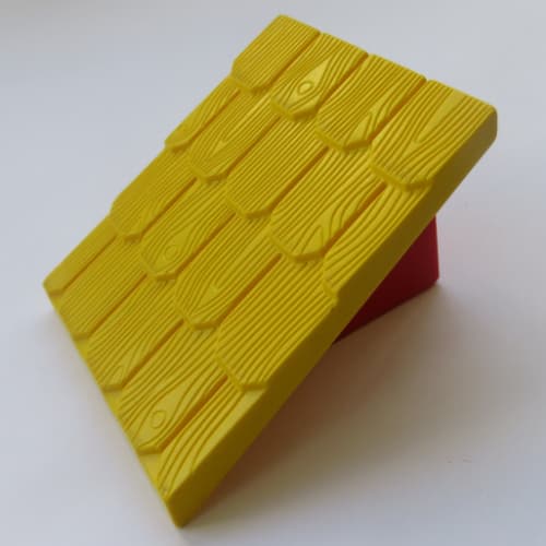 Duplo Roofpiece Slope 30 4 x 4 Shingled with a Red Base
