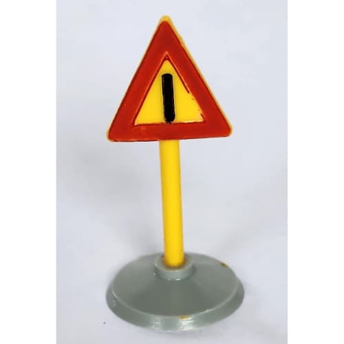 Road Sign Old Triangle with Generic Warning Print & Type 1 Base