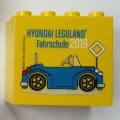 Brick 2 x 4 x 3 with 'HYUNDAI LEGOLAND Fahrschule 2019' Print