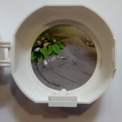 Pod, Round, Half, Back with 1 x 2 Plate White with Easter Eggs Sticker