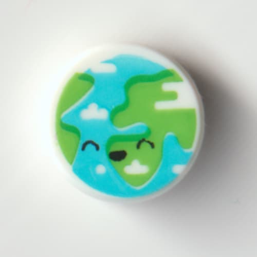 Tile Round 1 x 1 with World/Globe with Face print