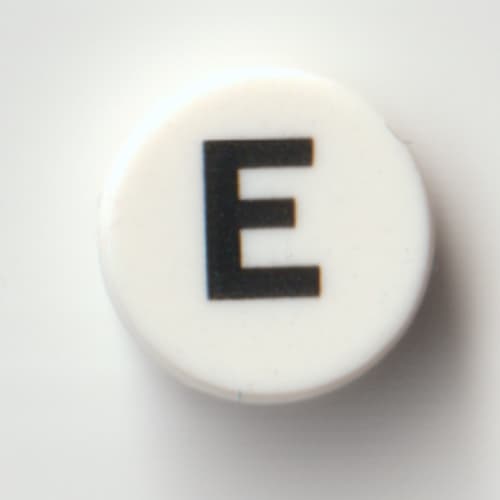 Tile Round 1 x 1 with Black 'E' print