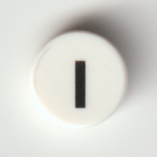 Tile Round 1 x 1 with Black 'I' print