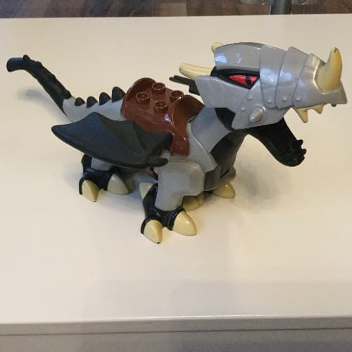 Duplo Dragon Large with Armor, and Black Underside