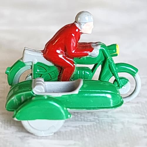HO Scale Motorcycle, Racing with Sidecar Long
