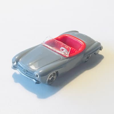 HO Scale Mercedes 190SL - Red Interior