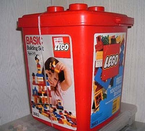 Basic Building Set in Bucket