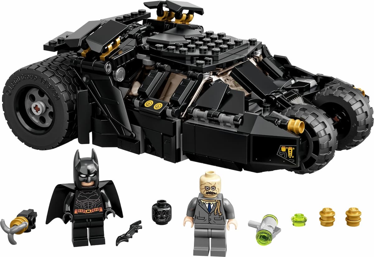 Batmobile Tumbler: Scarecrow Showdown